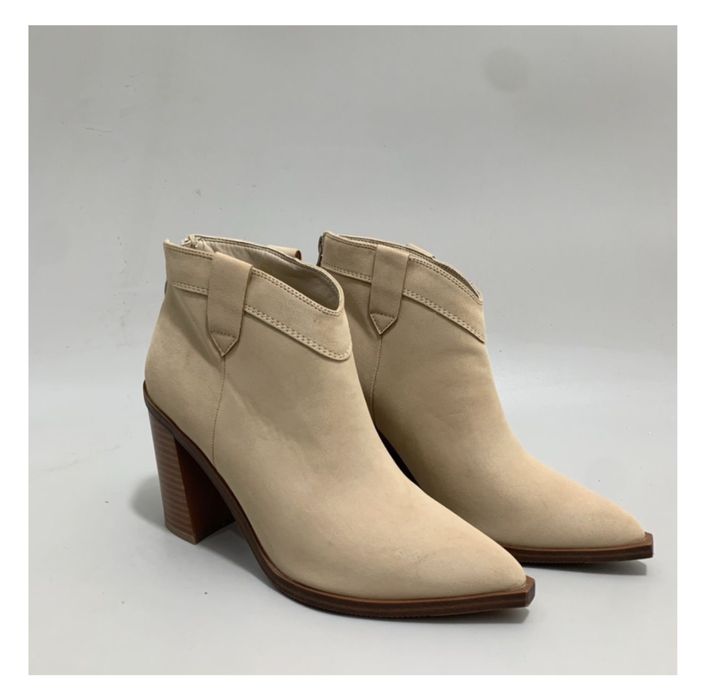 Женская обувь , лоферы, казаки, сапоги резиновые