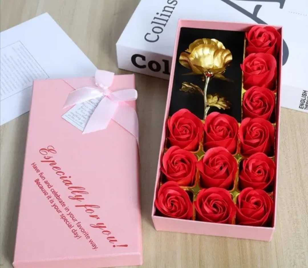 Колие с роза, подарък за жена