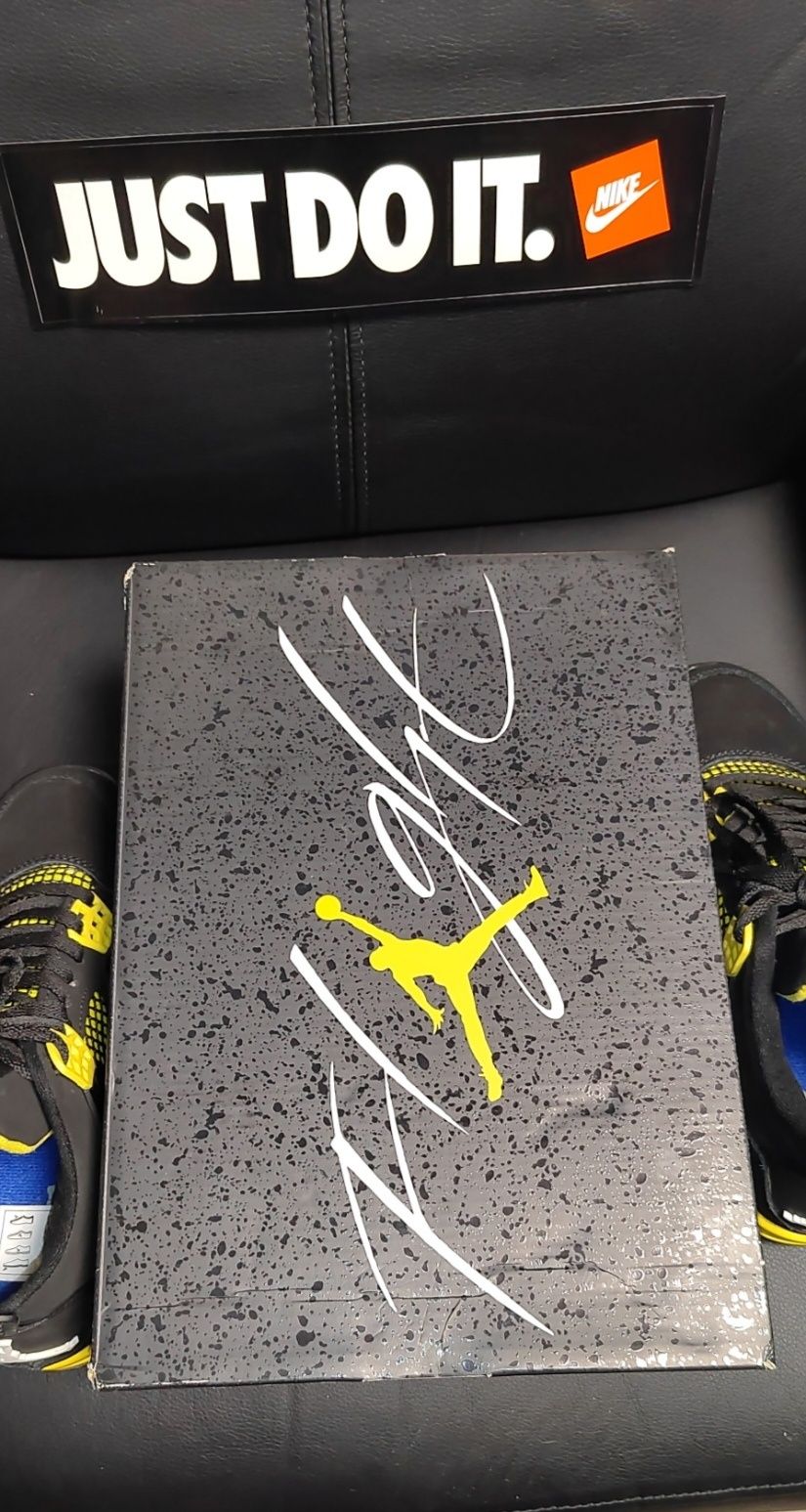 Nike Air Jordan Retro 4 Thunder, номер 40