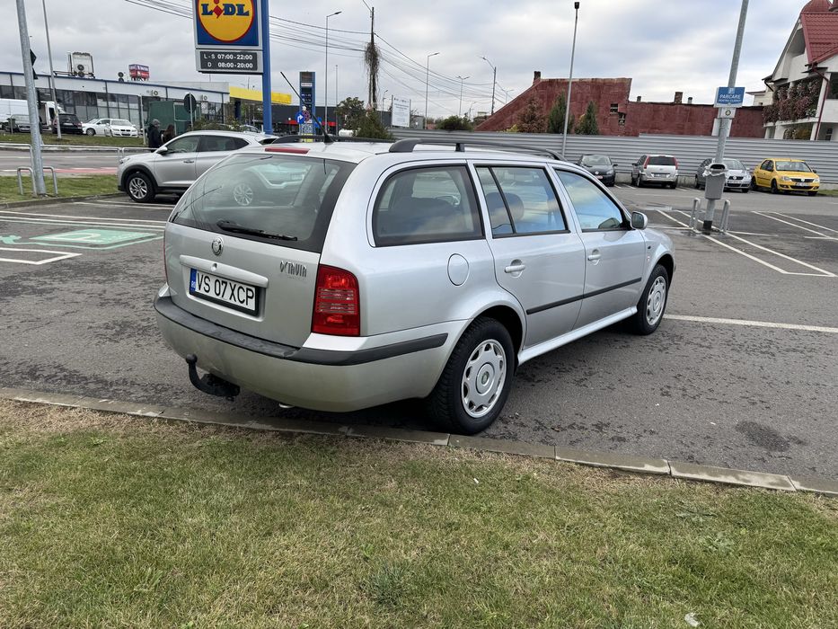 Skoda Octavia 1.6i