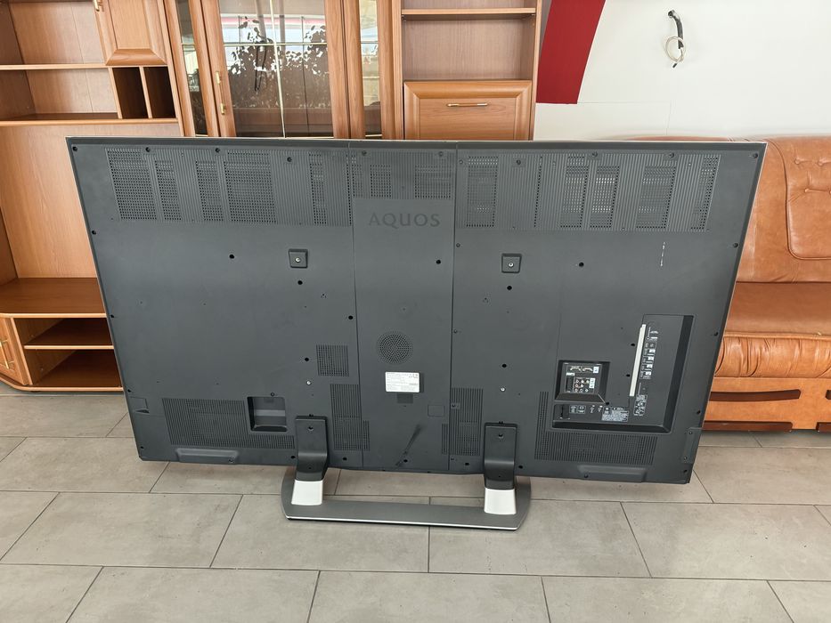 Televizor Sharp diagonala 203 cm !