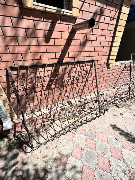 Продаю решетки для окон бу состояние