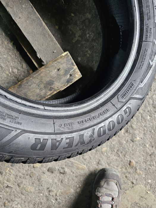 2 anvelope iarna 185 65 15 Goodyear 2019