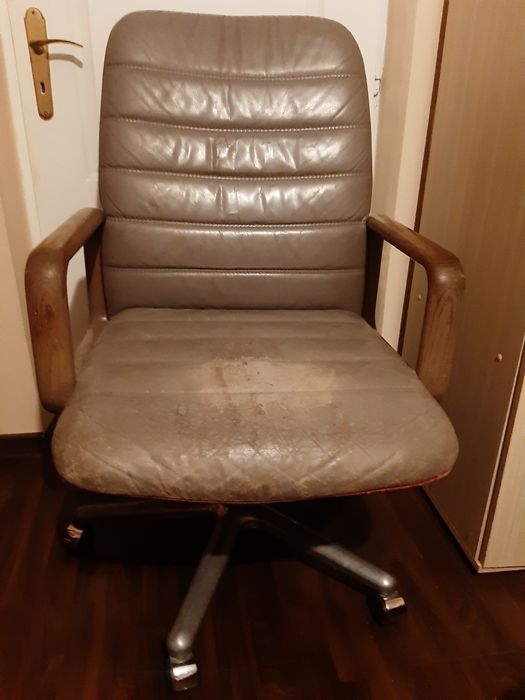 Scaun birou/calculator foarte comod