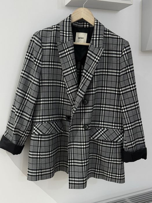 Дамско сако в черно/бяло с райе