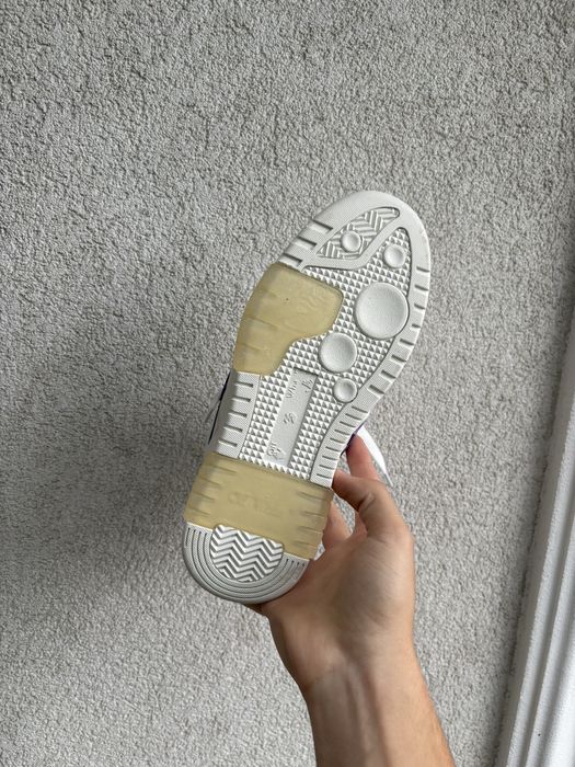 Off White out of office