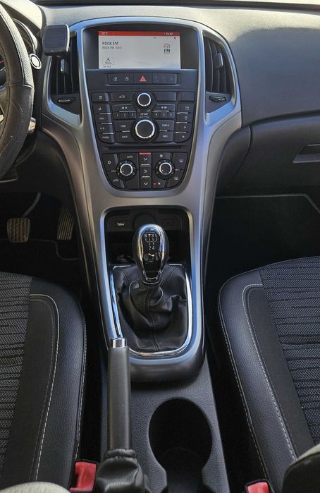 Vand Opel Astra J Sedan Enjoy 2016