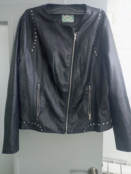 Дамско яке xl ново