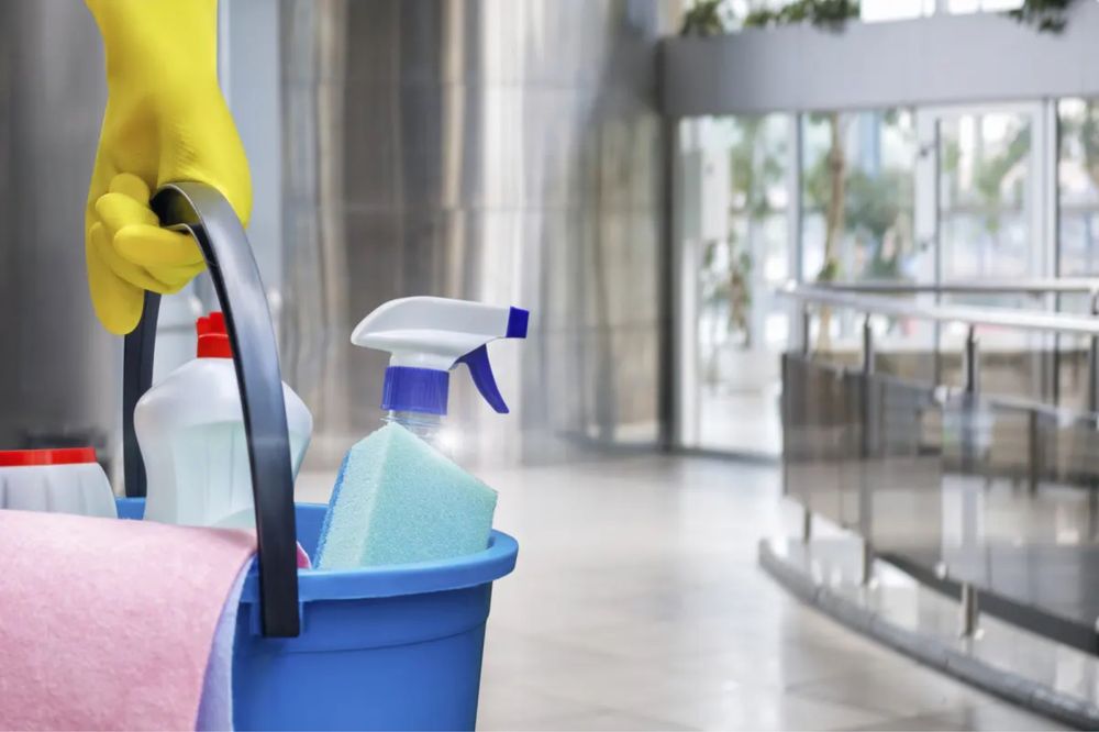 Servicii curatenie la domiciliu profesionale experienta 30 ani