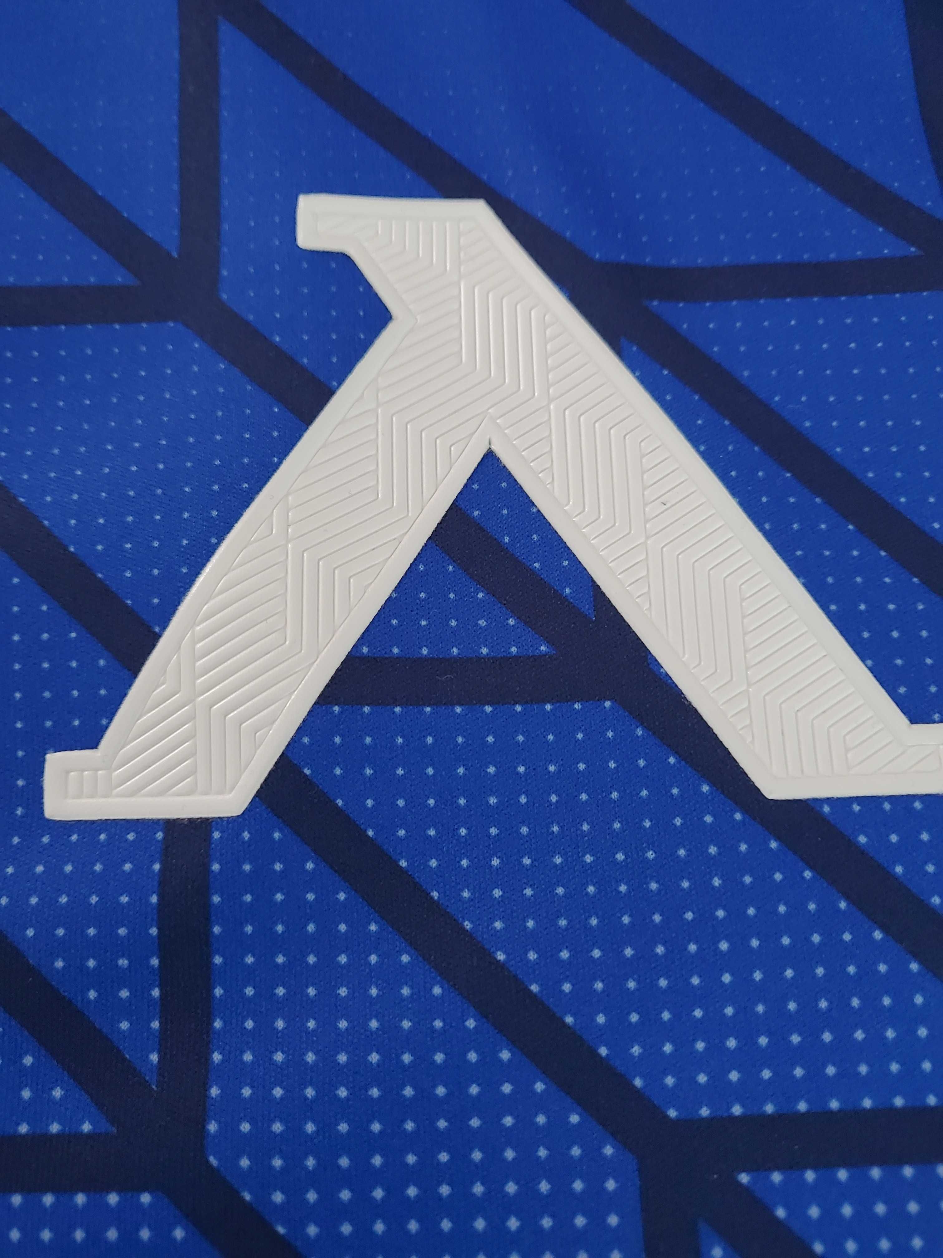 Футболна тениска на Левски с етикет- оригинал на Адидас