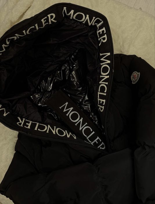 Пуховик Монклер на зиму