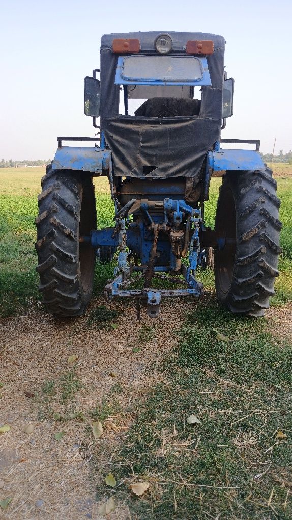 Traktor T28 pretsepi bilan