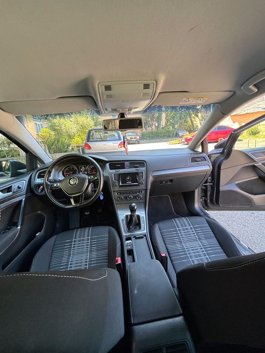 Vând Golf 7 2015