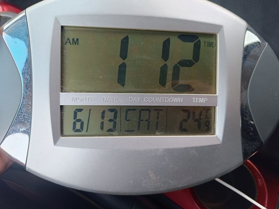 Часы электронные  домашние