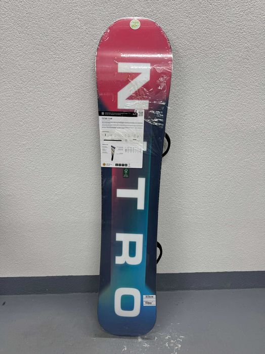 placa noua snowboard nitro future team L151cm