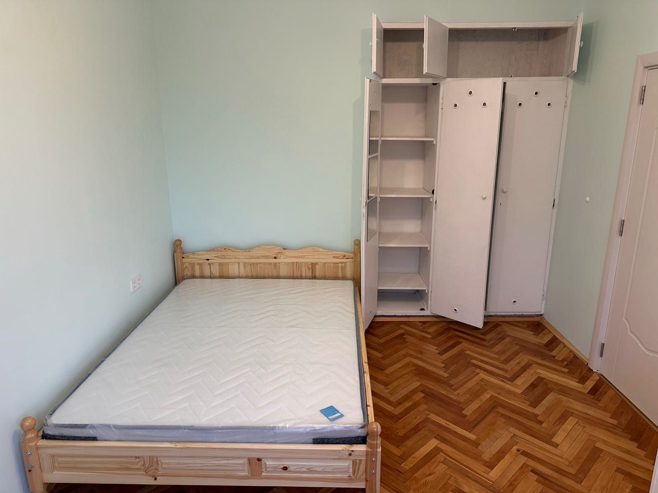 Дава се под наем Двустаен апартамент в София, Изток - 55 кв.м за 561 € - Снимка #11