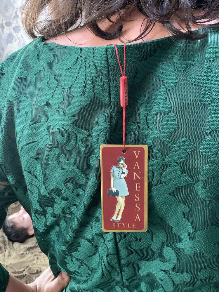 Продам платье! Срочно