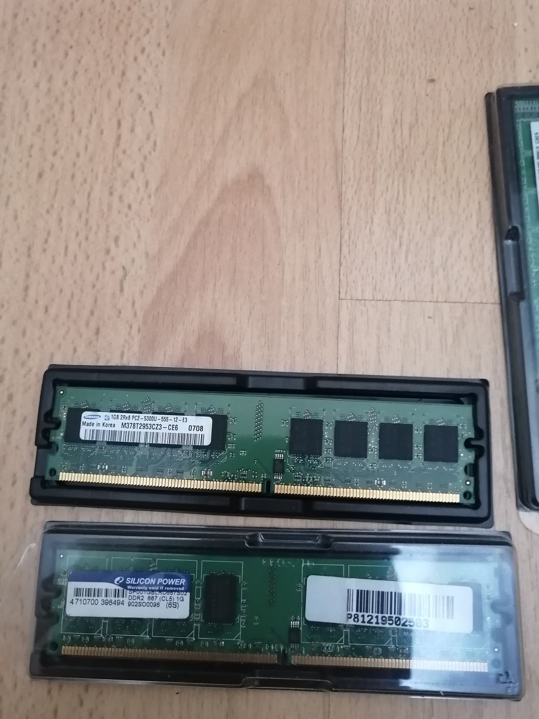 Продам ОЗУ DDR2, DDR3