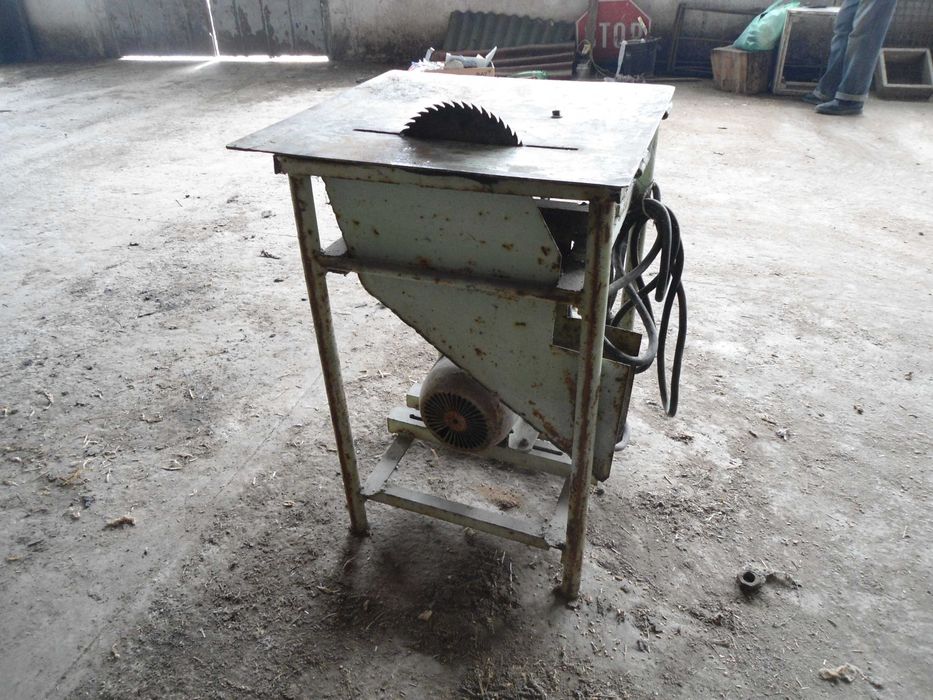 продавам трифазен циркуляр 2 , 2 кв