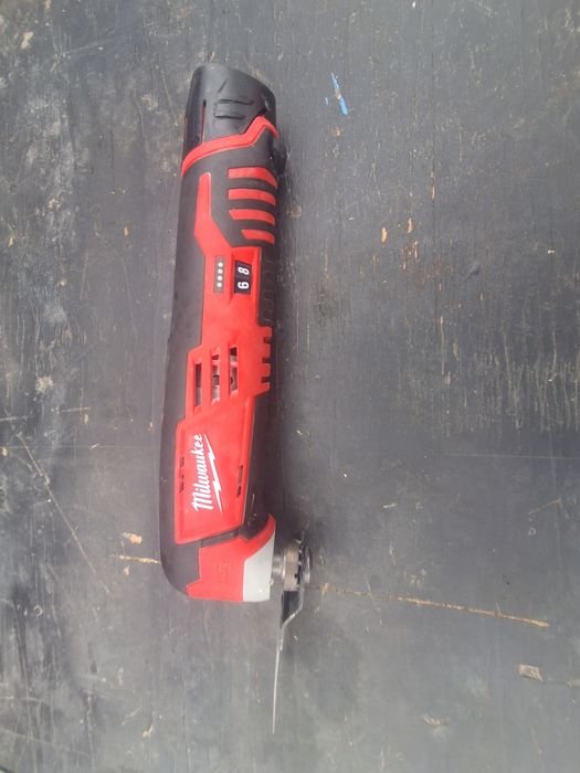 Multifuncțional milwaukee C12 MT
