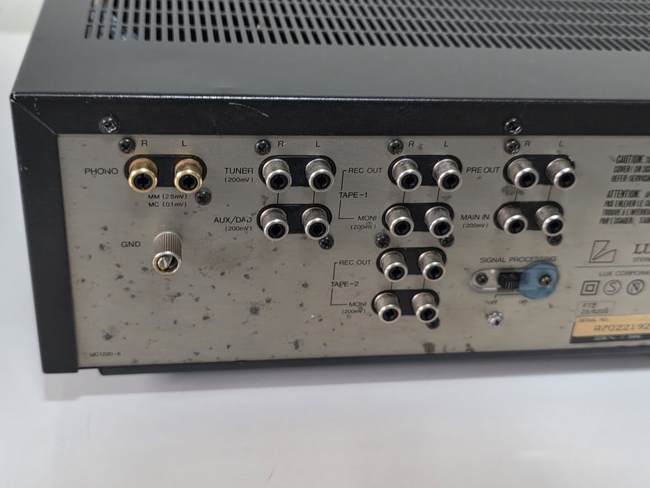 Luxman L-410 stereo integrated amplifier