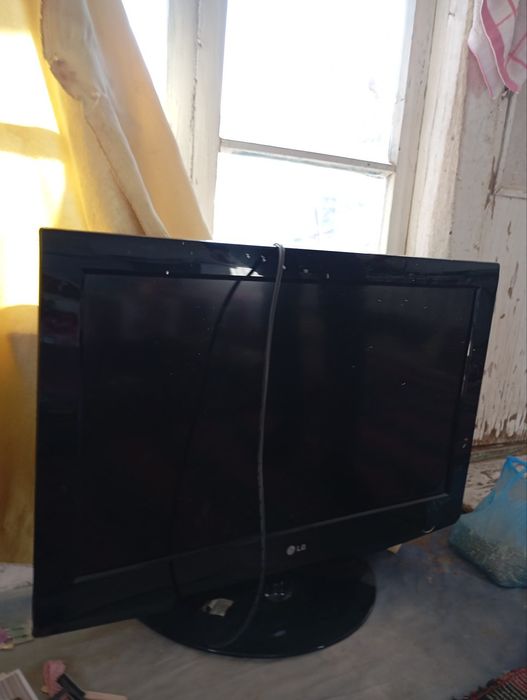 Сотилади телевизор холати яхши 1500минг сум