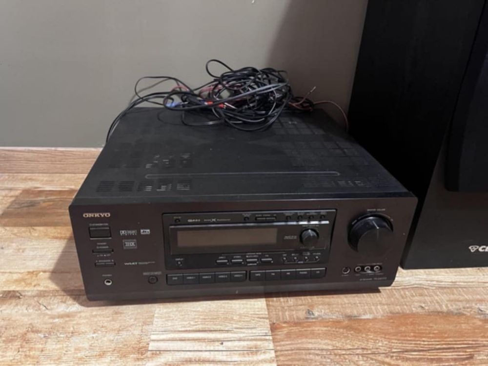 Onkyo TX-DS777 AV Ресивър