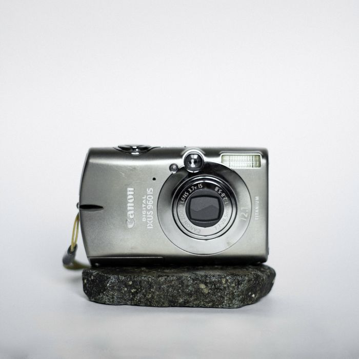 Canon Ixus 960IS цифровая камера с зарядкой