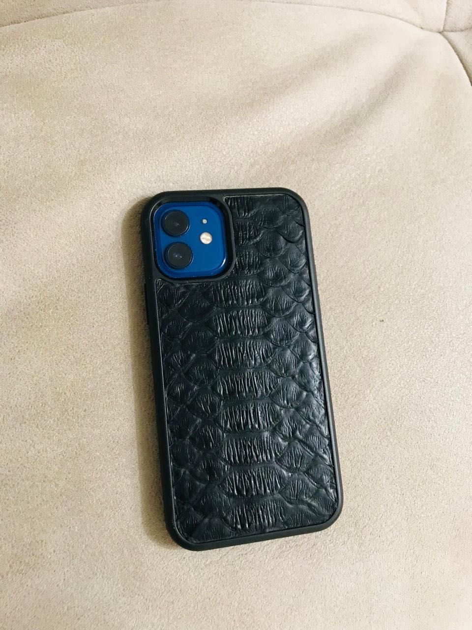 iPhone 12  в рабочем состоянии