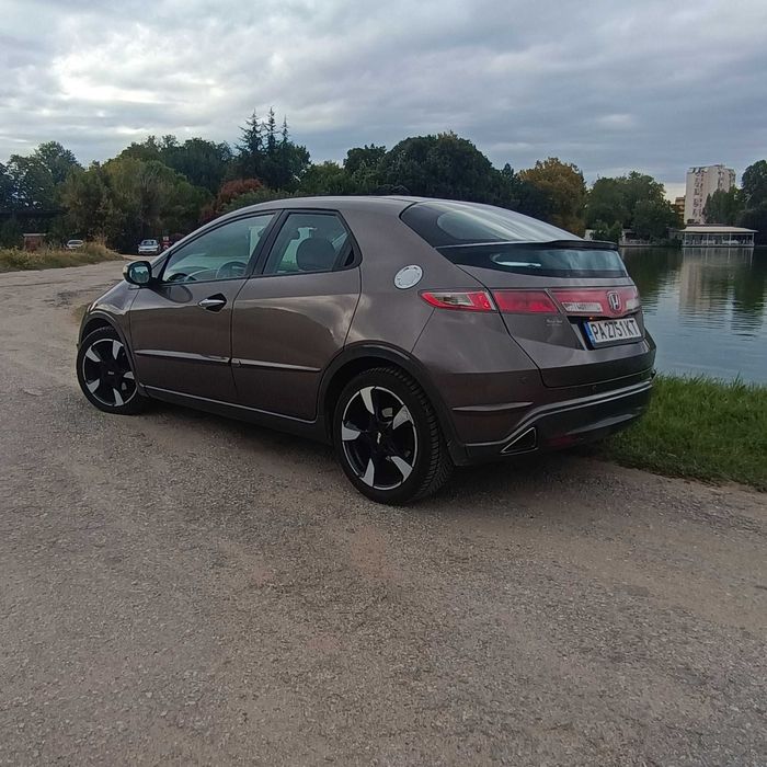 Хонда Сивик 8 2011г.