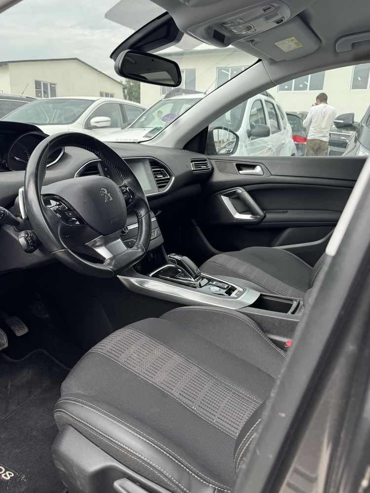 Peugeot 308 2018 | 1.2 Benzină