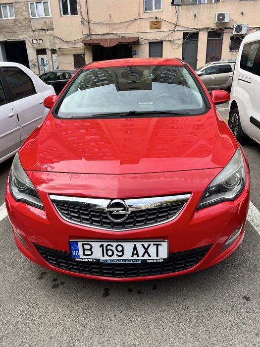 Opel Astra J Benzina