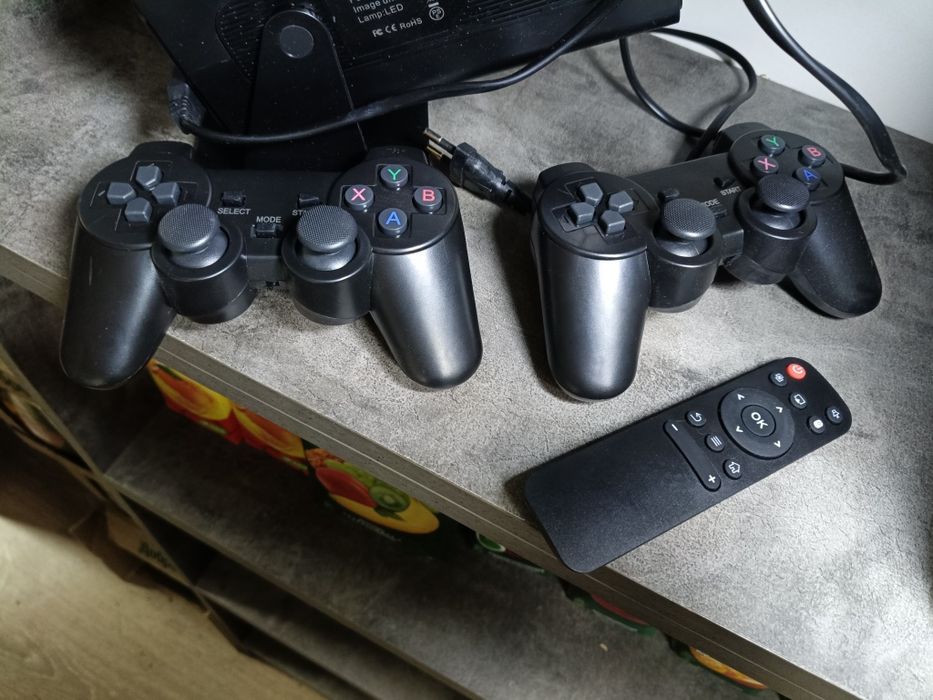 Продам игровой кинопроектор