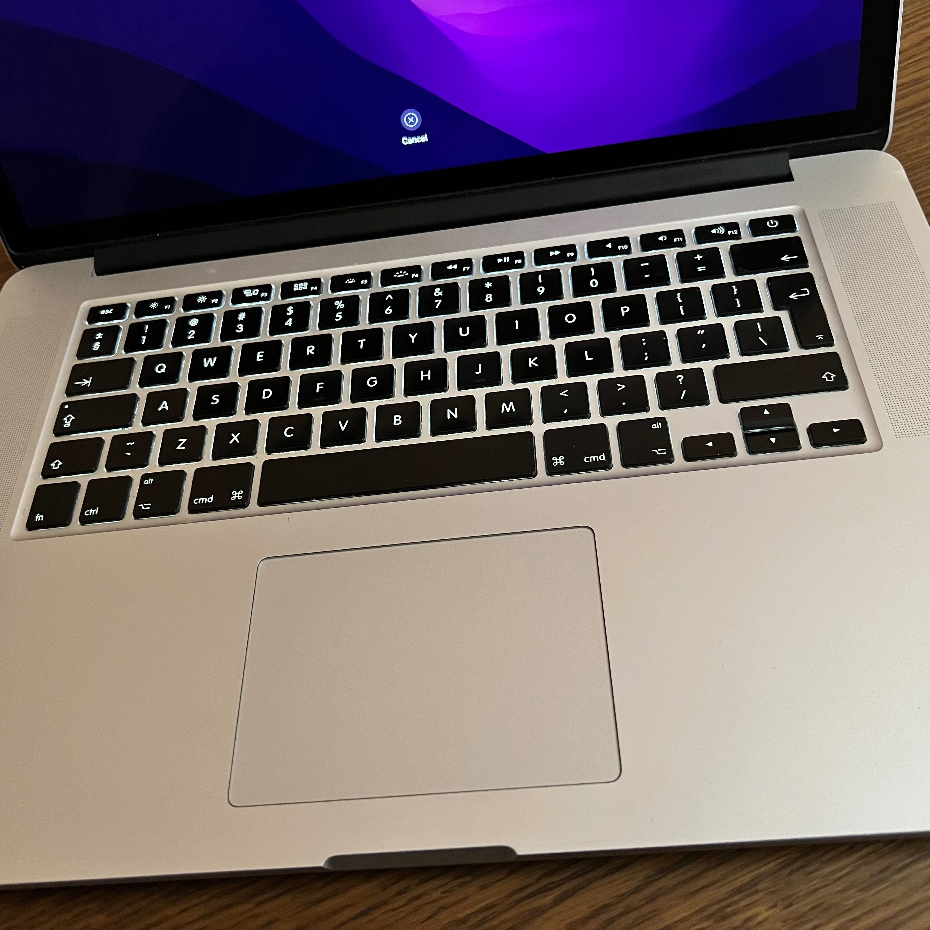 MacBook Pro 2015 15" i7 2,2ghz 256gb 16gb ram