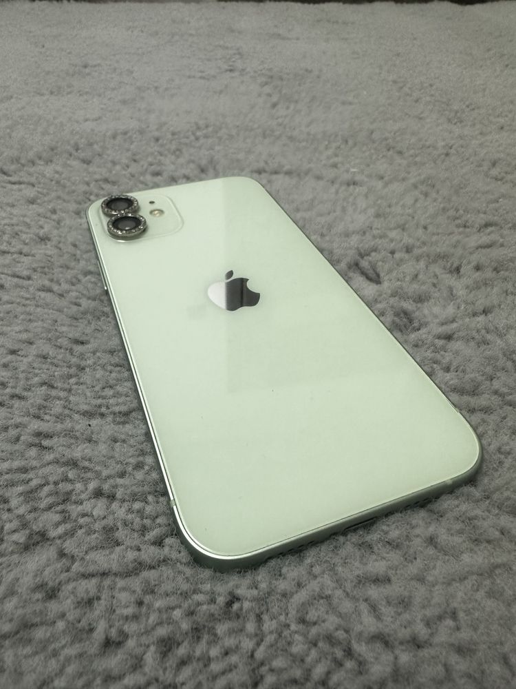 Iphone 12 stare foarte buna VINE CU 3 HUSE