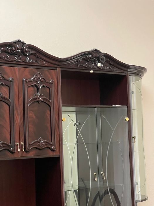 СТЕНКА Италия Гостинная в хорошем состоянии