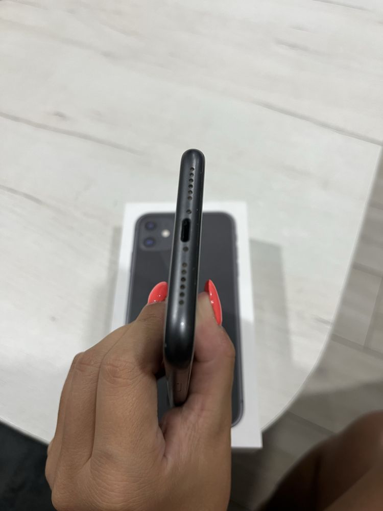 Пефектно състояние Iphone 11 128