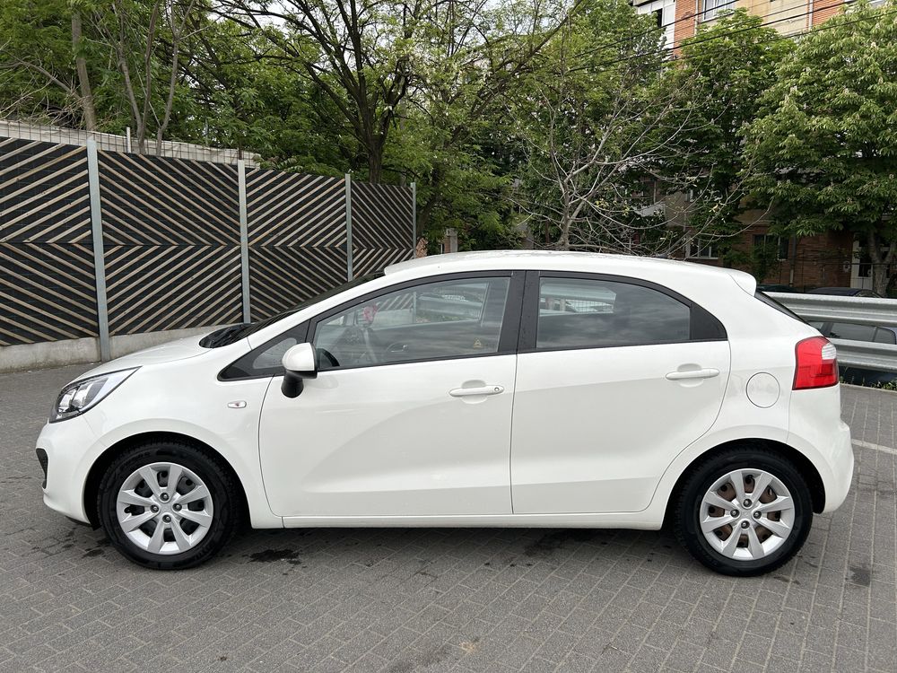 Vand Kia Rio  2013