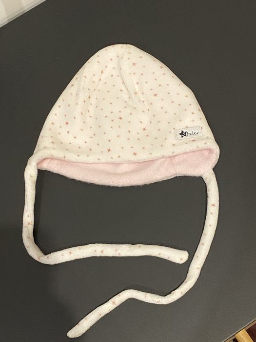 Бебешка шапка Sterntaler