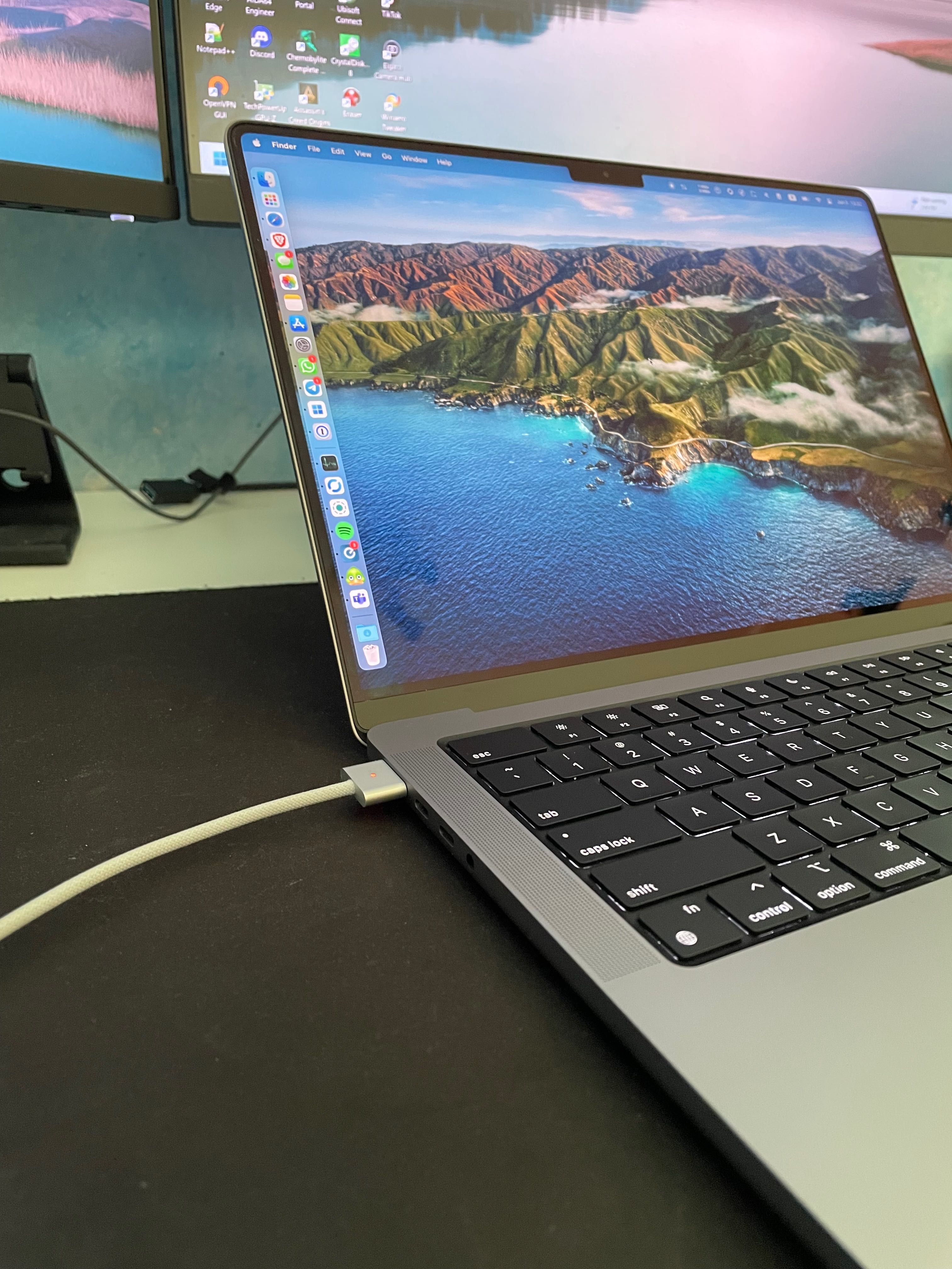 MacBook Pro 2021 14" 32 GB RAM, 512 GB SSD, 100% батерия, перфектен