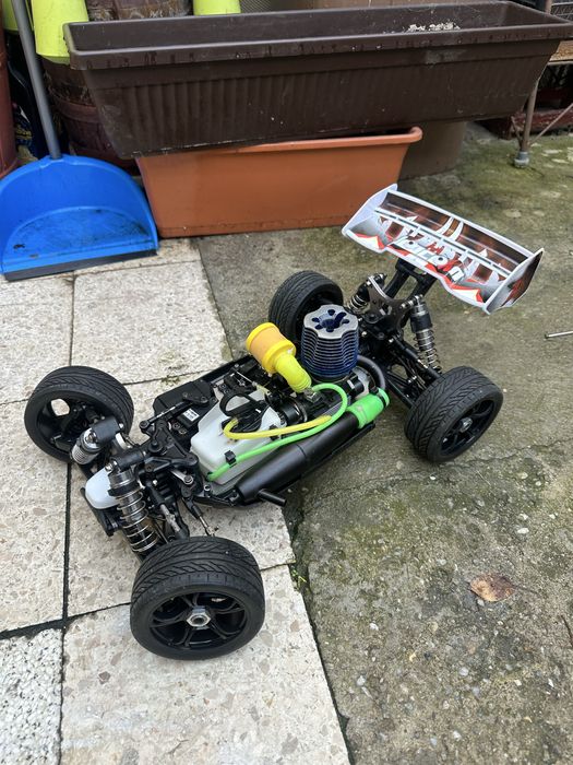 Automodel 1:8 nitro 5,2cc!