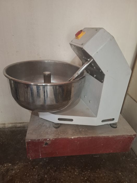 Магазин сотилади. Magazin sotiladi. Продаётся магазин.