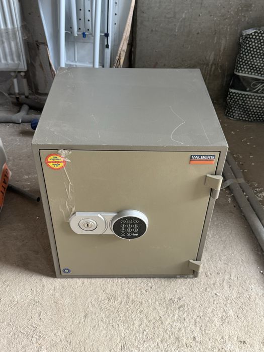 Продам СЕЙФ хорошего качества