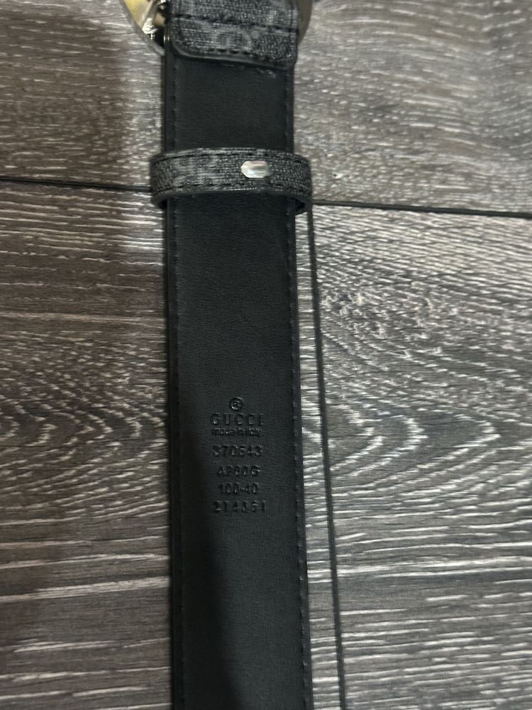 Curea gucci neagra