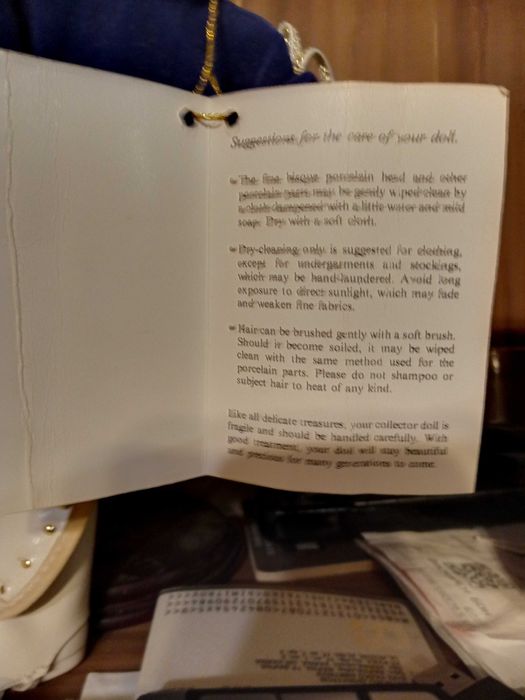 Порцеланова кукла Маргарет Лин