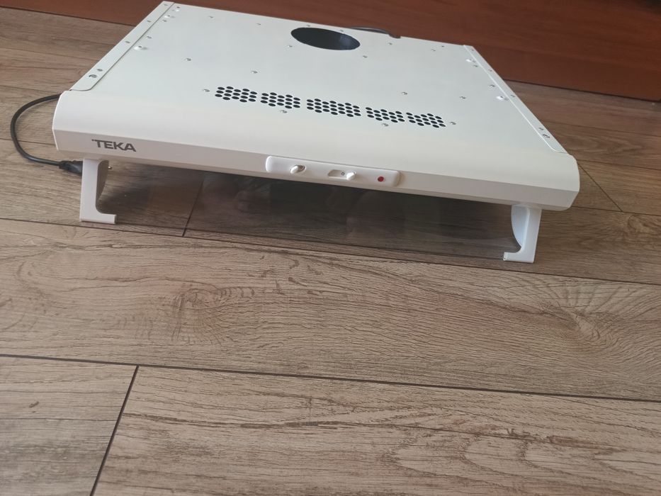 Продавам Аспиратор ТЕКА C6420