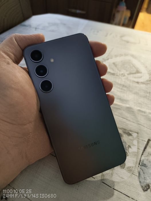S24 8/128 Snapdragon