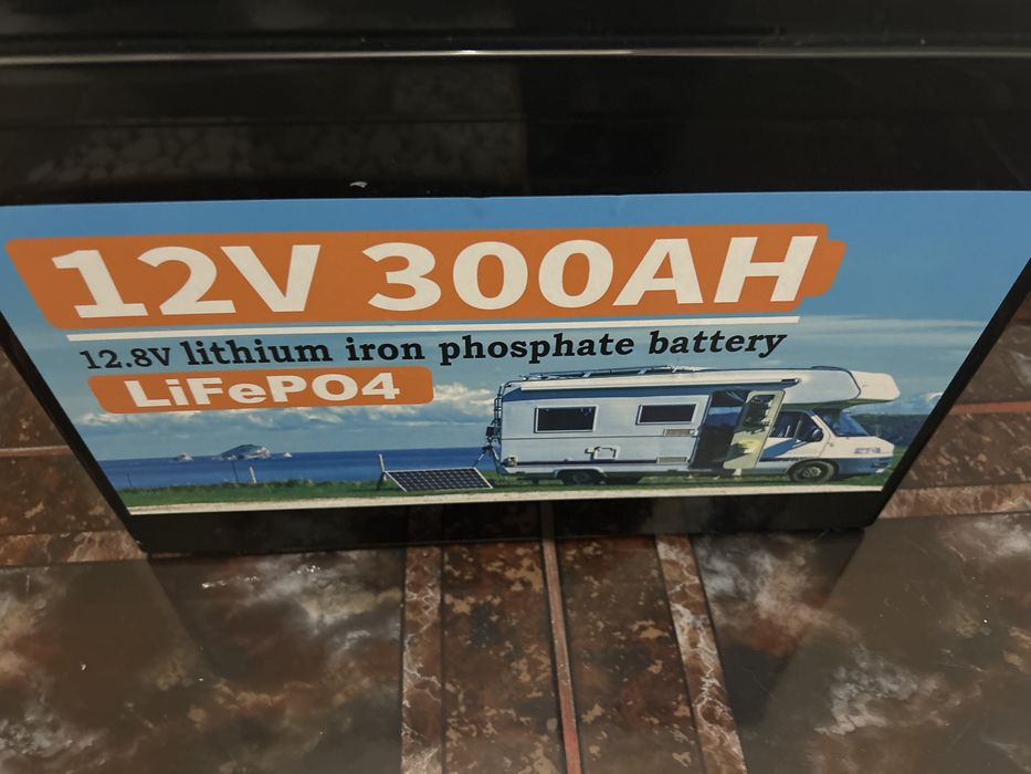 Vand baterie livepo4 300 cu incarcator la 220