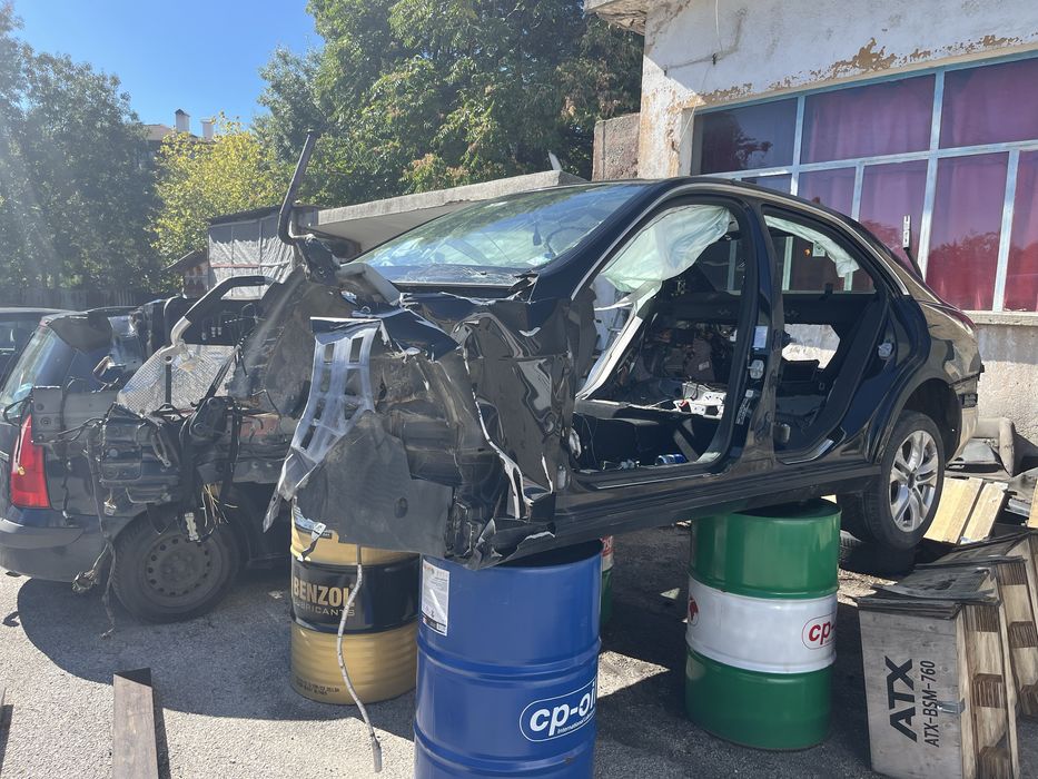 Mercedes-Benz E350 4matic 2014 на части