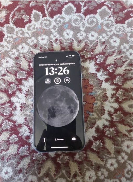 Продам айфон 13 на 128 гб срочно